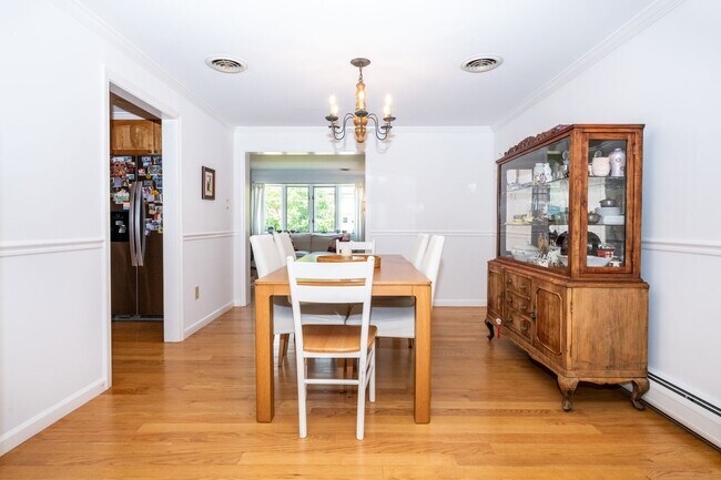 Building Photo - PALISADE