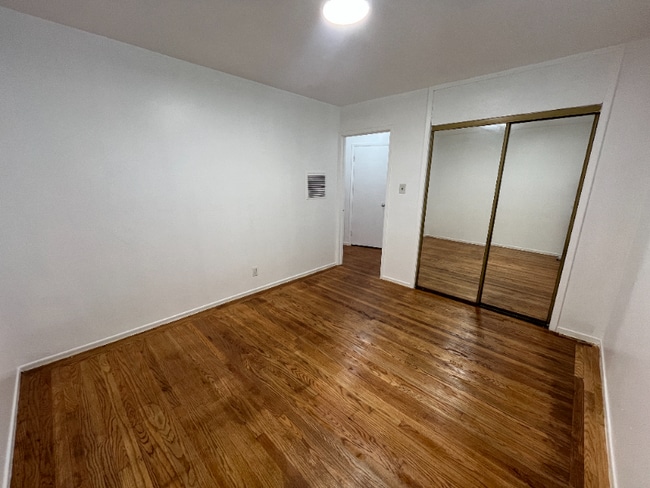 Building Photo - 3215 Taraval St