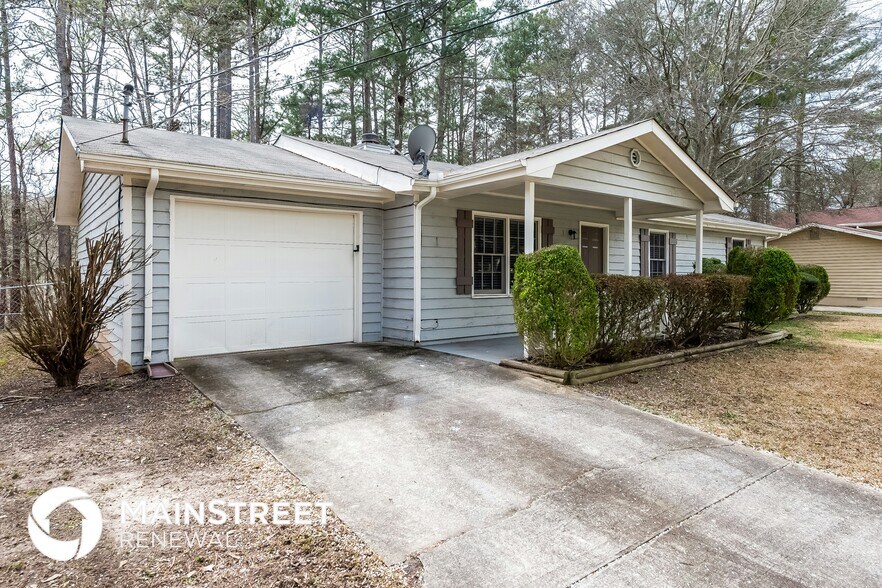 Building Photo - 1274 Classic Dr NE