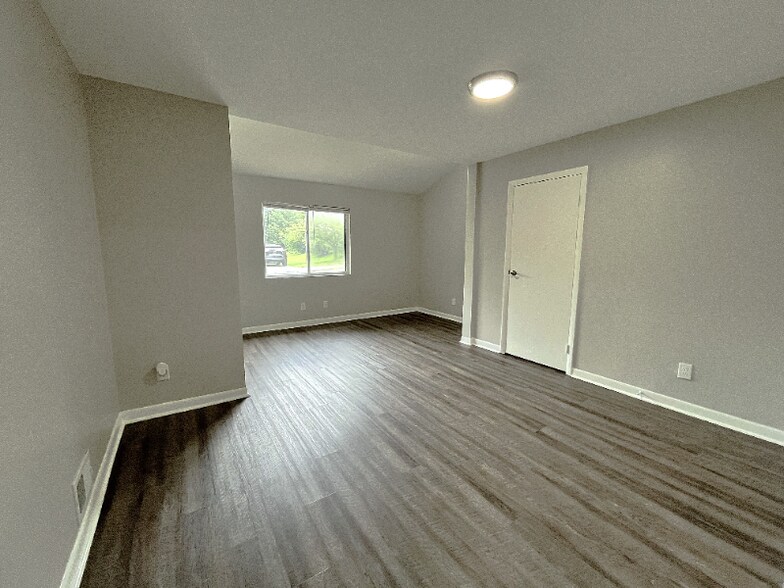 Primary Photo - 1204 Outlook St