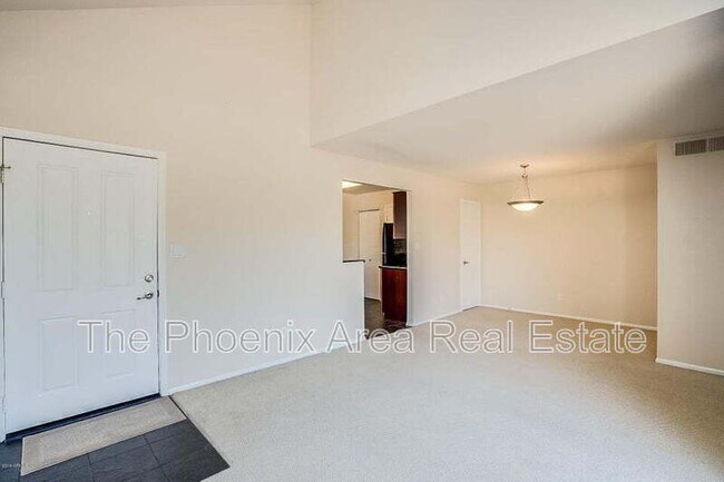 Building Photo - 10055 E Mountainview Lake Dr