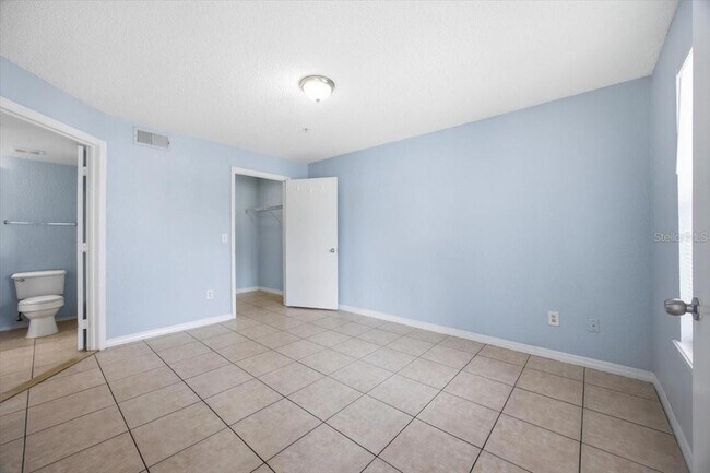 Building Photo - 2213 Grand Cayman Ct