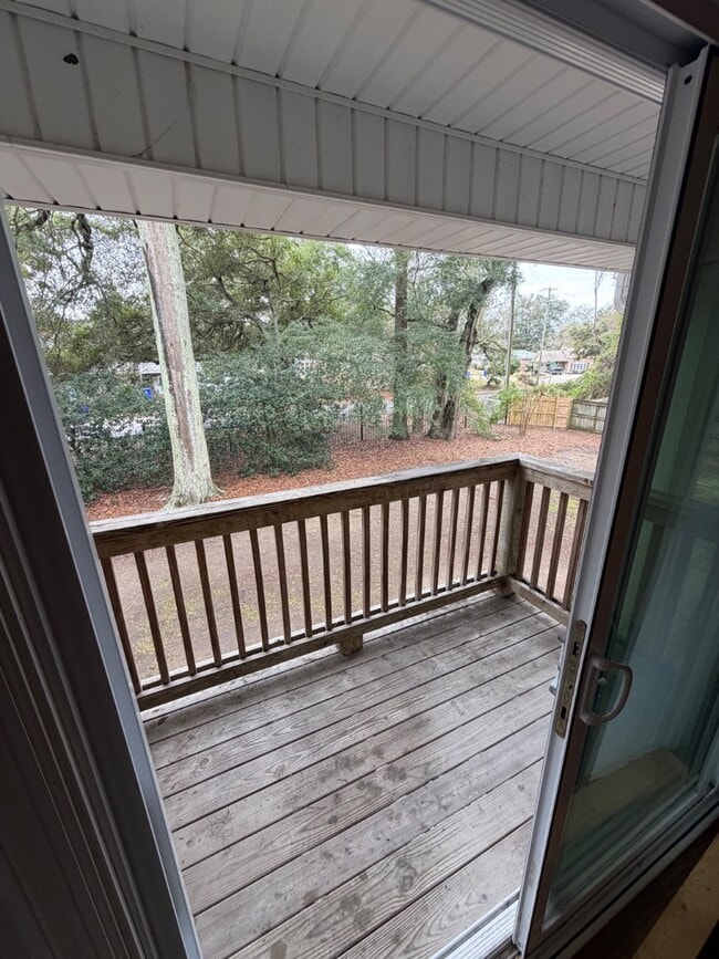 Building Photo - 1402 Camp Rd