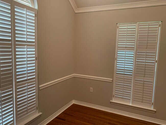 Building Photo - 307 Sand Myrtle Way