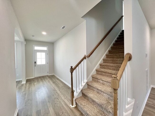 Building Photo - 120 Alta Crst Ln