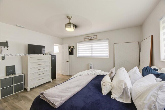 Building Photo - 8461 NW 16th St