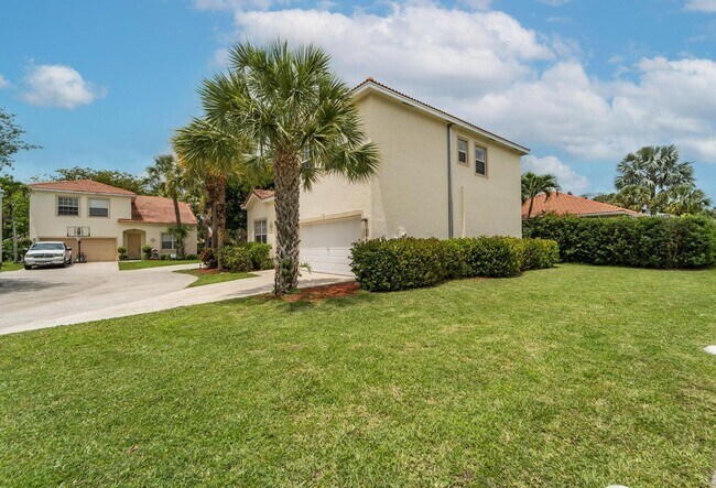 Building Photo - 1780 Pierside Cir