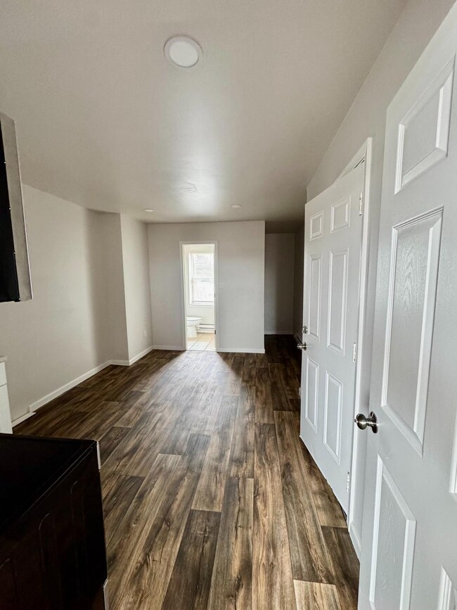 Building Photo - 3413 Frankford Ave