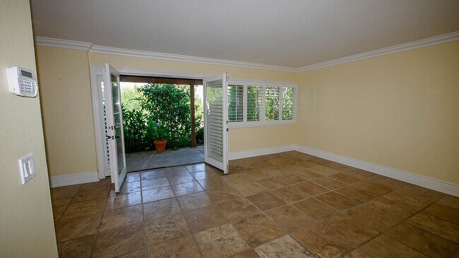 Building Photo - Beautiful 4 bed/2.5 bath house in Del Mar