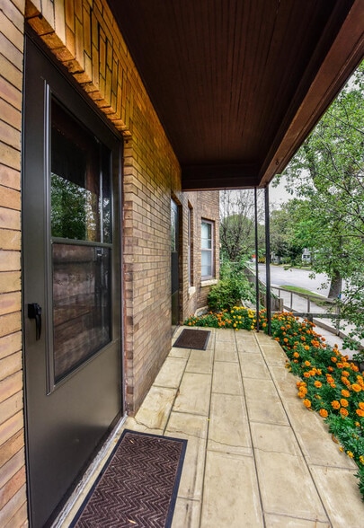 Back Porch - 800 5th Street Northeast