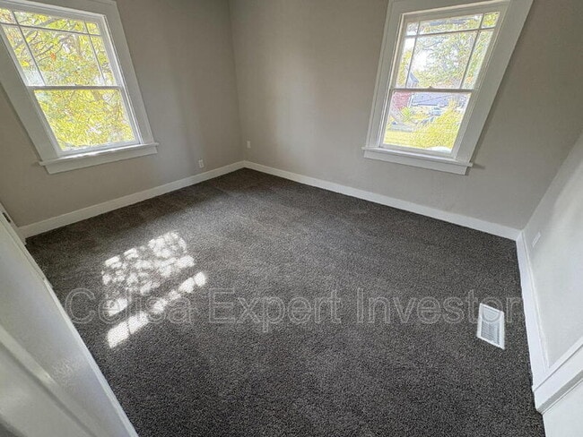 Building Photo - 2602 Warsaw St