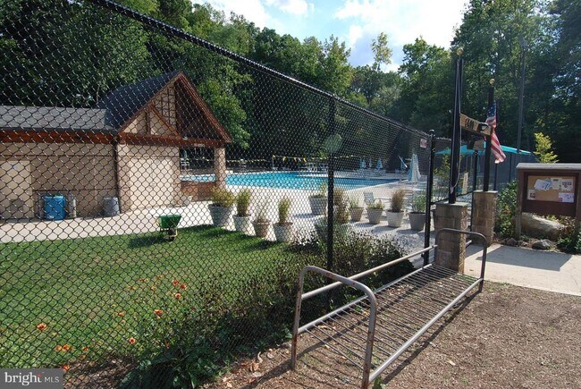 Building Photo - 6403 Tone Dr