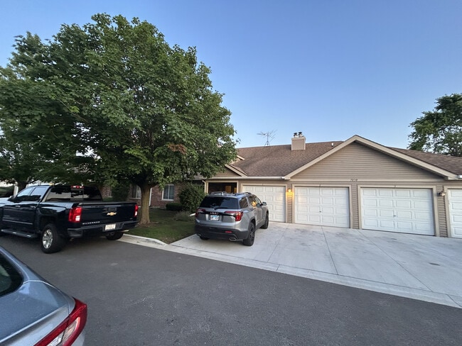 Building Photo - 7030 Park Ln Ct