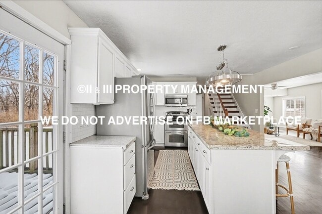 Building Photo - 2900 E Red Bridge Rd