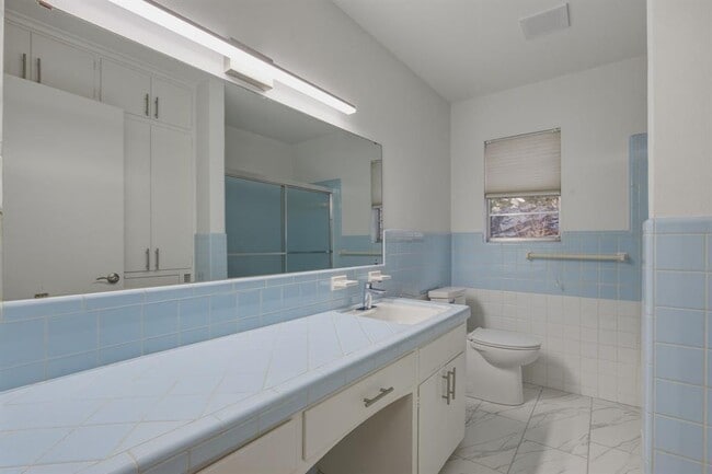 Building Photo - 1705 Elmhurst Dr