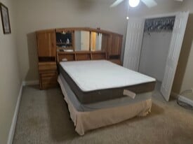 Building Photo - 505 Stoney Creek Dr