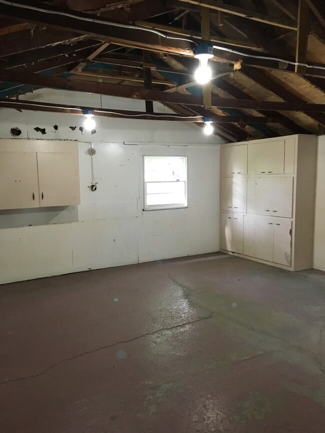 Building Photo - 110 Sunrise Terrace