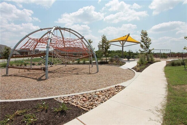 Building Photo - 416 Blue Waterleaf Ln