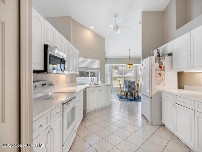 Building Photo - 1026 Blossom Dr