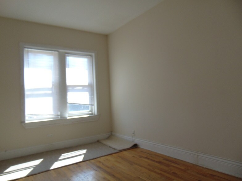 Building Photo - 6644 S Peoria St