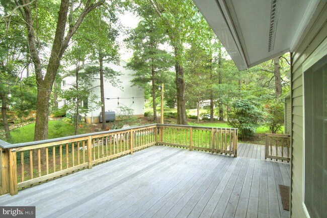 Building Photo - 2405 Earlsgate Ct