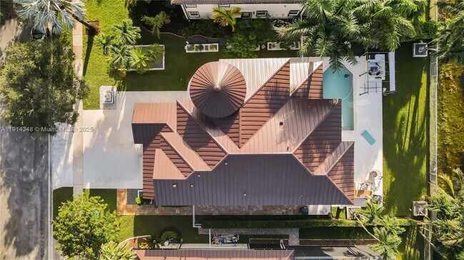 Building Photo - 19250 SW 30th St