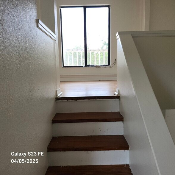 Building Photo - 322 Darst Ave
