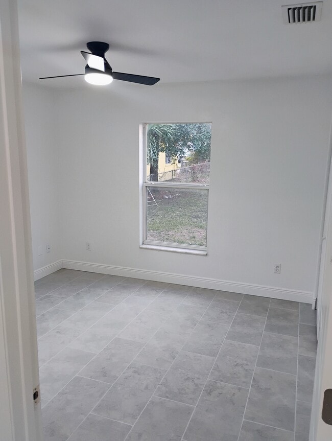 Building Photo - 512 Fulton St