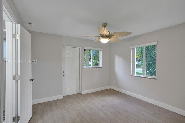 Building Photo - 3800 SW 58th Terrace