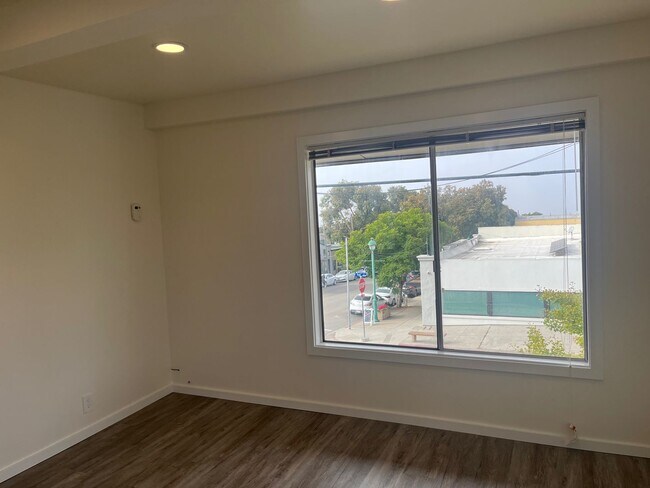Building Photo - 828 Napa Ave