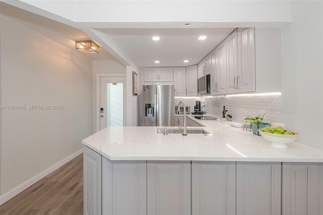 Building Photo - 2731 NE 14th Street Causeway