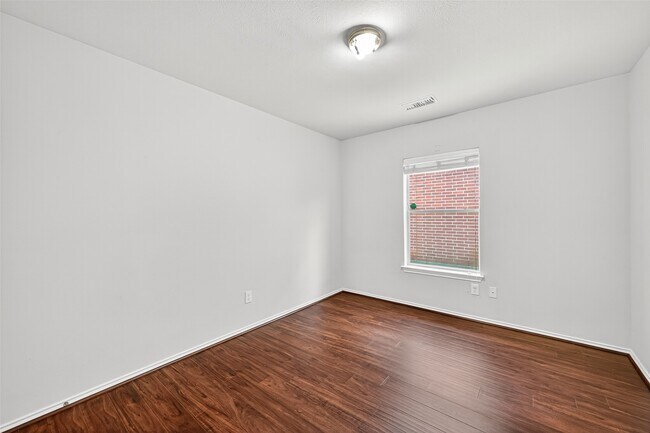 Building Photo - 6114 Barkermist Ln