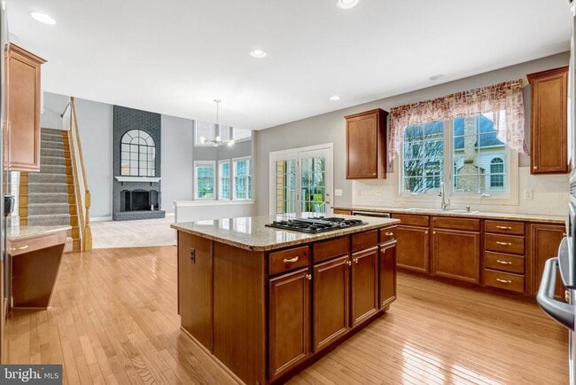 Building Photo - 15053 Doral Pl