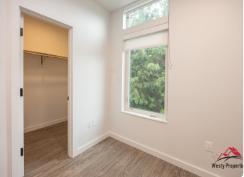 Building Photo - 4647 SE 40th Ave