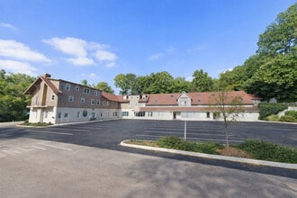 Building Photo - 271 Country Commons Rd