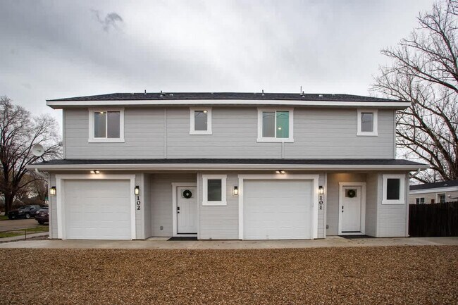 Building Photo - 609 N Kimball Ave