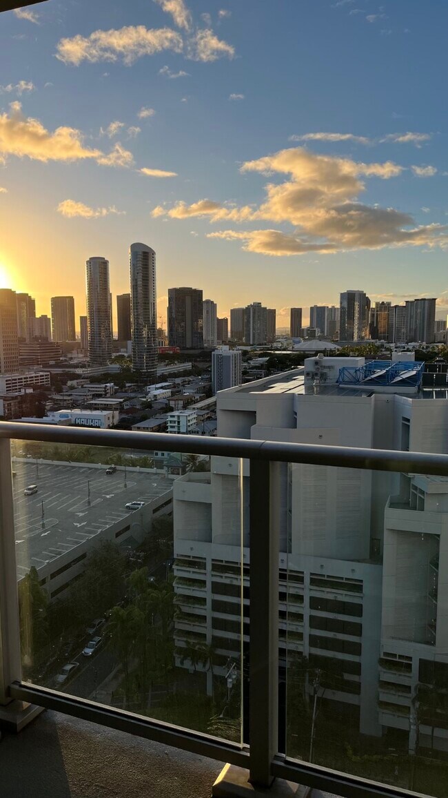 Building Photo - 1500 Rycroft St