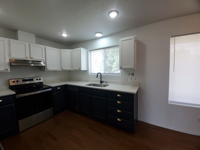 Building Photo - Newly remodeled house with a good size bac...