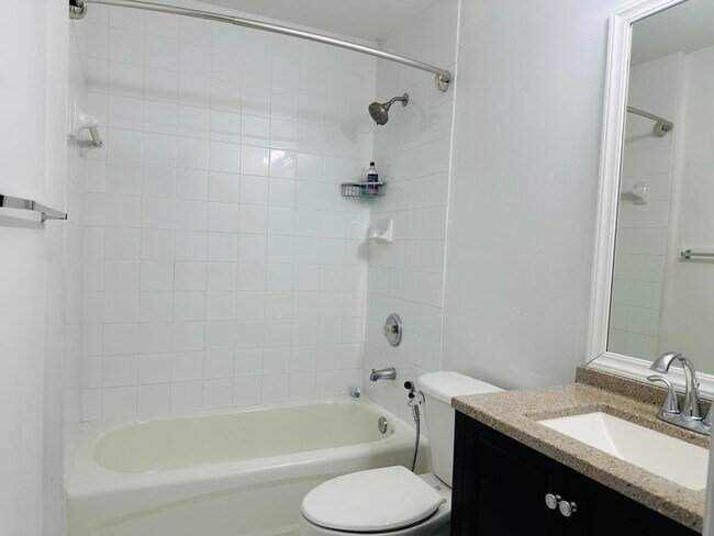 Building Photo - 3474 Briar Bay Blvd
