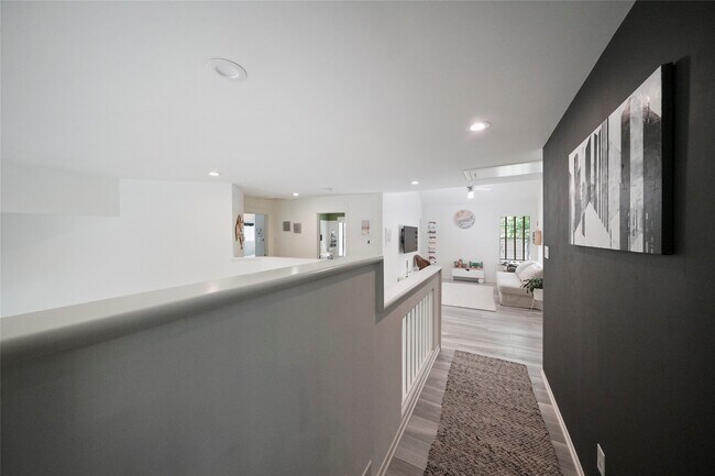 Building Photo - 31 Purple Martin Pl