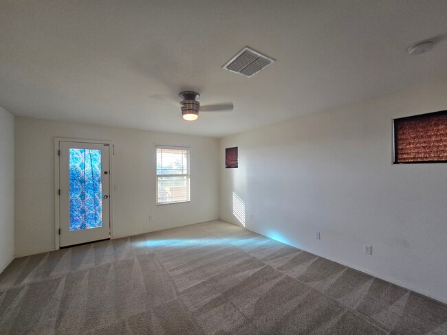 Building Photo - 2641 E Daniel Dr