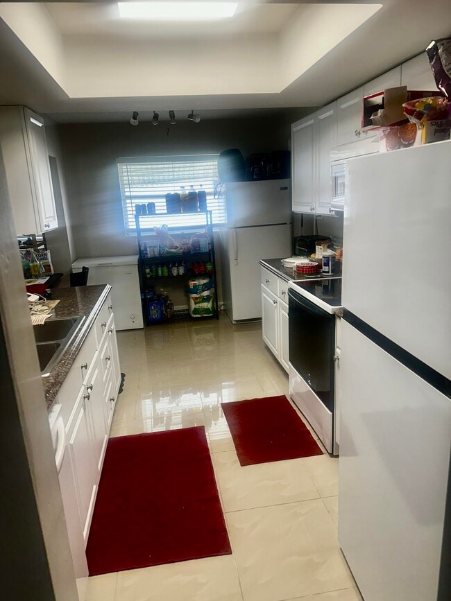 Building Photo - 4804 NW 49th Ct