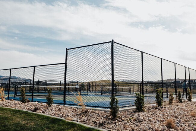 Building Photo - Stunning 4 Bedroom Home in Lehi with Great Amenities!