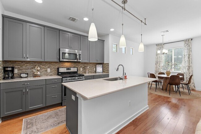 Building Photo - 4408 Banister Ln