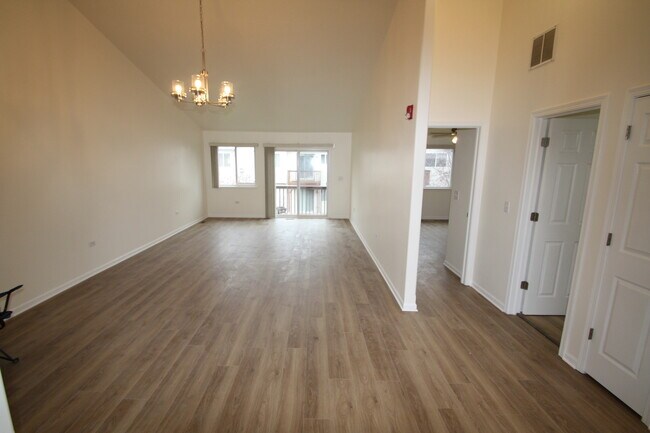 Building Photo - 2969 Saganashkee Ln