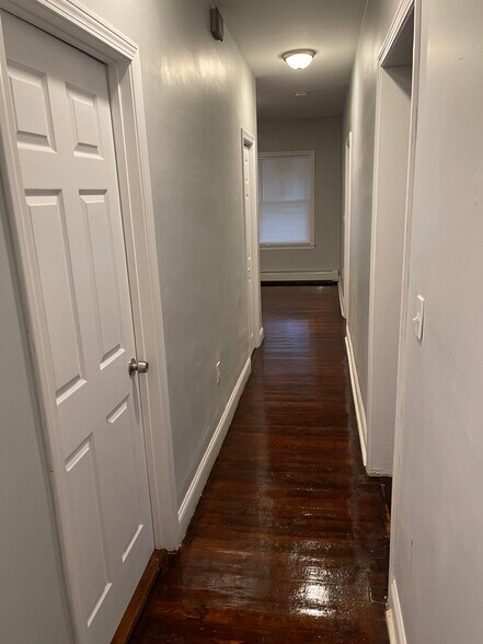 Building Photo - 26 Babson St