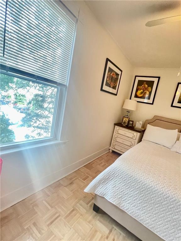 Building Photo - 5-7 Whitwell Ave