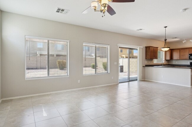 Building Photo - 2711 W Jasper Butte Dr