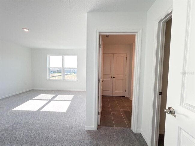 Building Photo - 1327 Normandy Dr