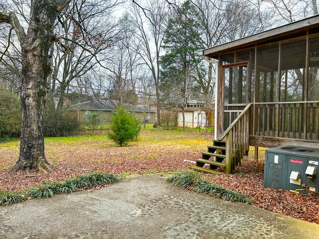 Building Photo - 675 Northview Dr NW